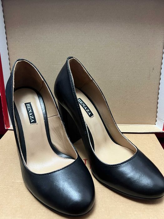 Pantofi clasici Benaza – toc gros, negru elegant