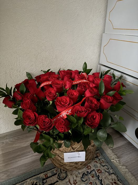РОЗЫ В КОРЗИНЕ от романтика ,51 штука