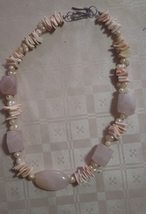 Colier vechi,cuartz roz,perle naturale si argint 925
Inchizatoar