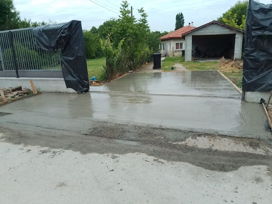 Извършвам строителни услуги