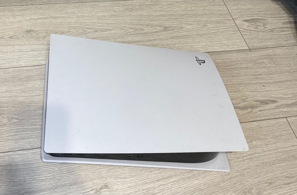 Приставка PS 5, в отличном состоянии