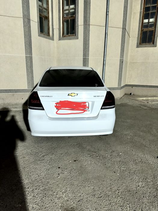 Neksiya aftamat karobka sotiladi 2017 yil 162000 yurgan metani bor