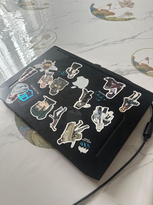 Асер нитро 5, продаю срочно мышка лоджитек в подарок!!!