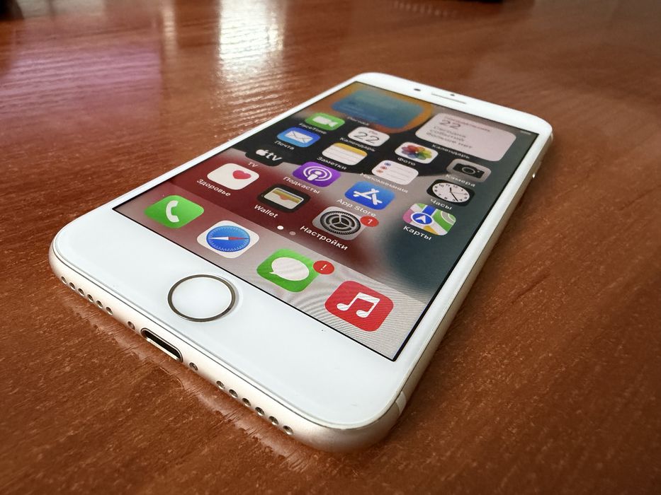 Iphone (Айфон) - 7