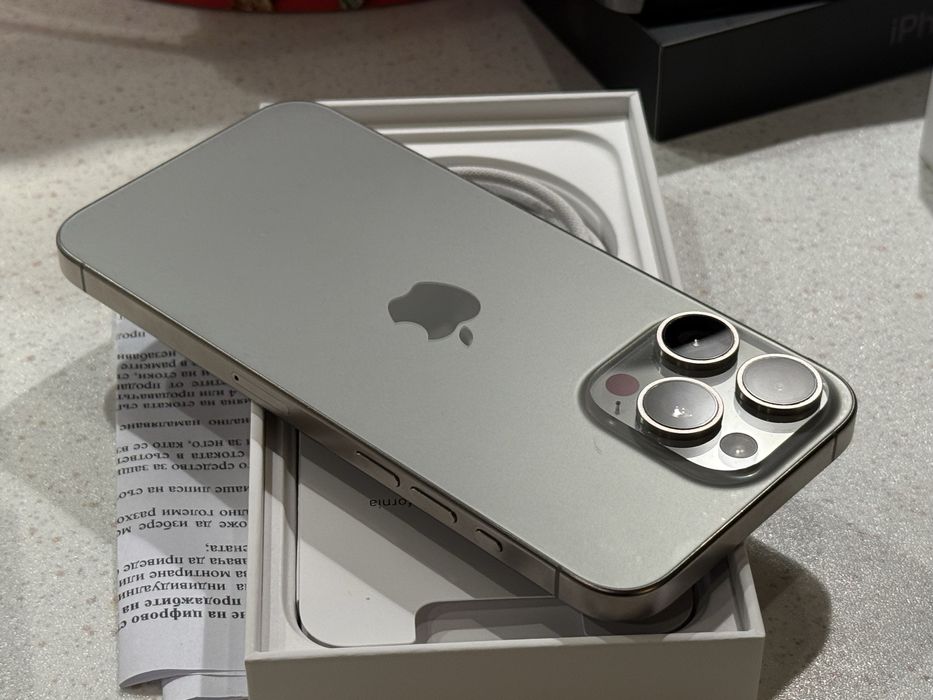 iPhone 15 Pro Max 256GB Natural Titanium – Перфектен, Гаранция!
