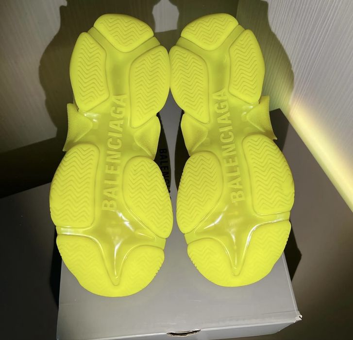 Adidasi balenciaga triple s