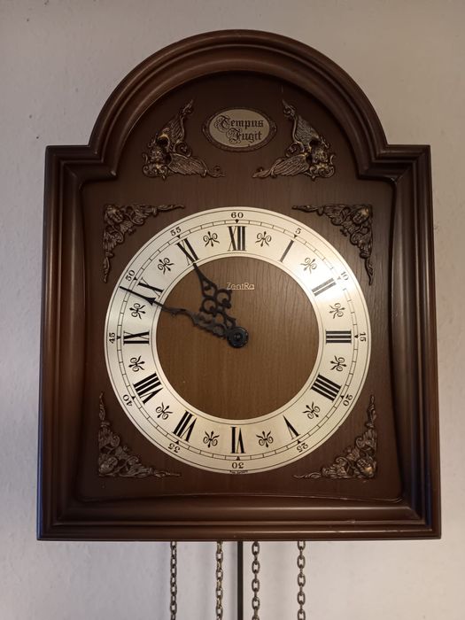 Стенен часовник с гири – Tempus Fugit (махалов, ретро стил)