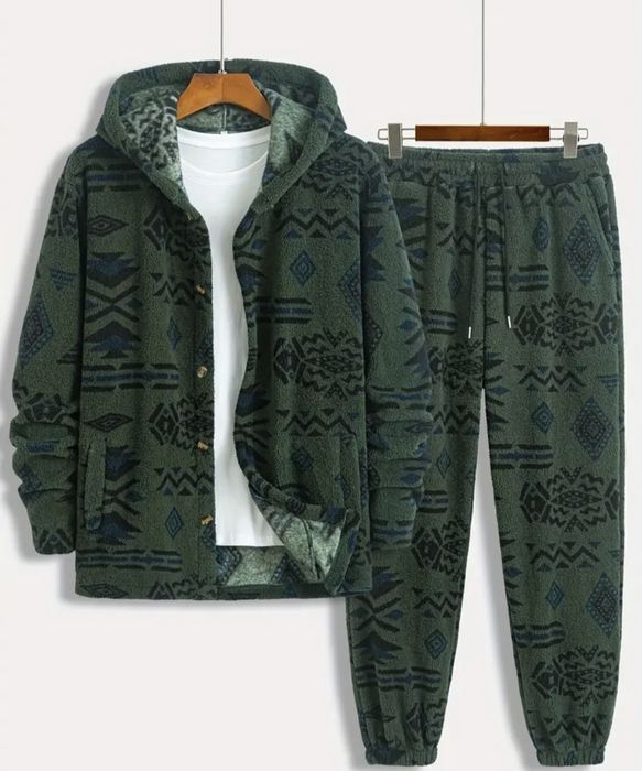 Костюм темно зелёный