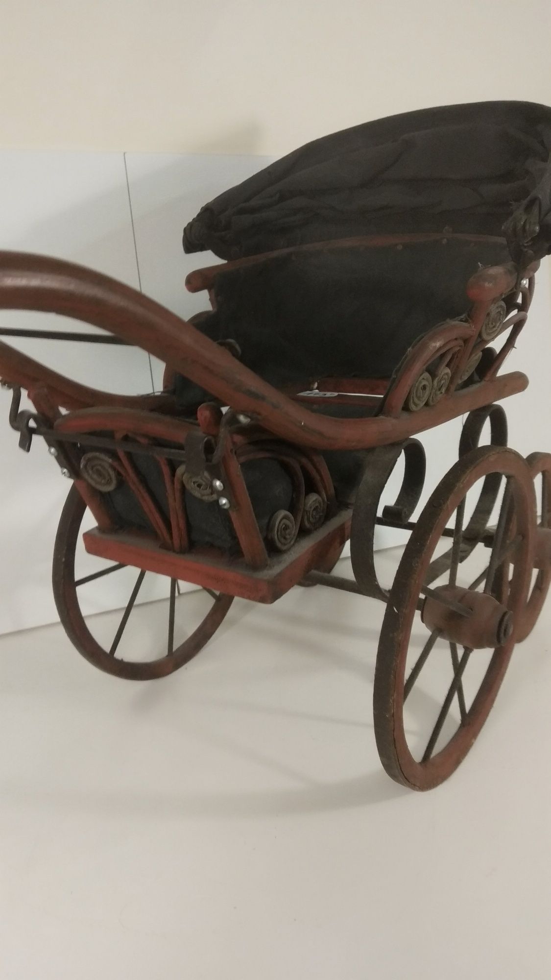 Уникална Антикварна колекционерска рикша (количка за кукли)