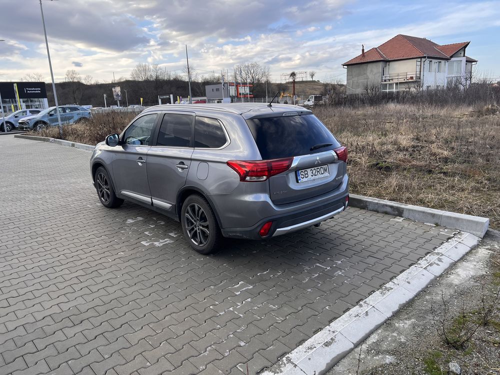 Mitsubishi Outlander 2015 4x4 Euro 6 7 locuri 2,2D