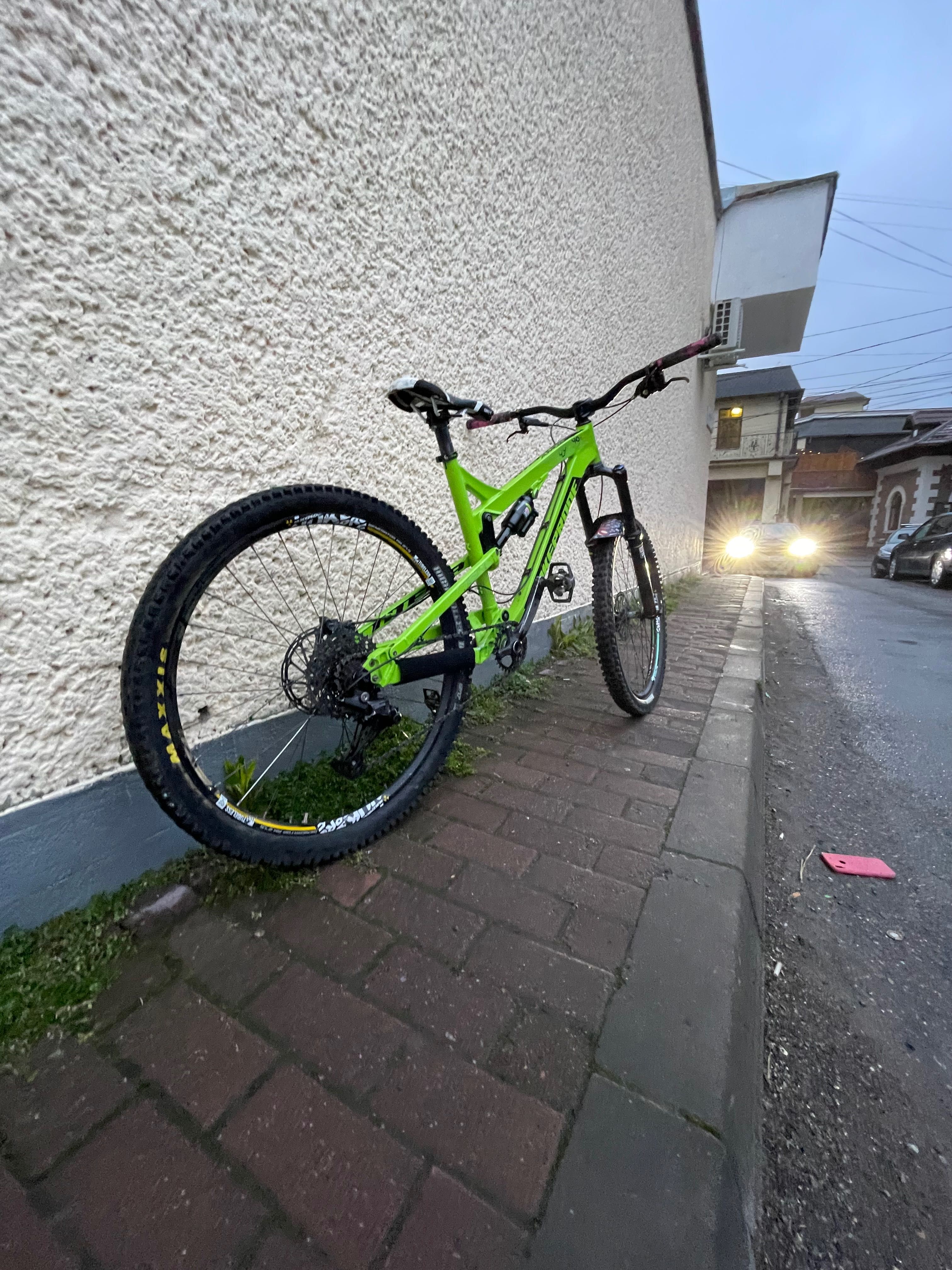 Vand Nukeproof Mega AM 275 Pro(an 2015).