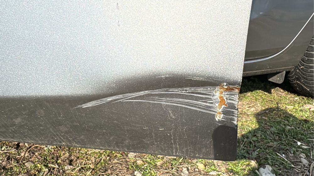 Usa stanga fata  usor defect Mazda 3 BL 2009-2013