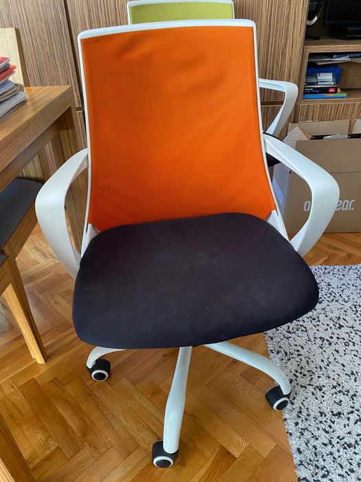 Офис стол, стол за бюро