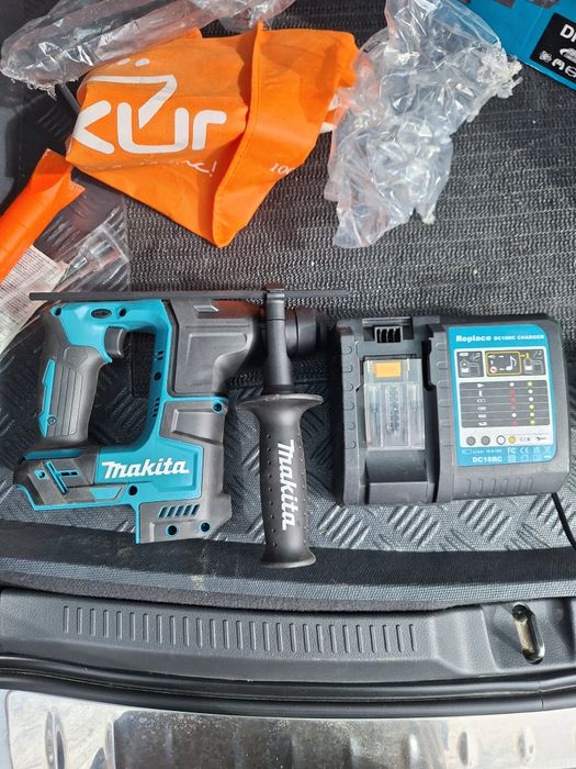Rotopercutor makita nou cu încărcător