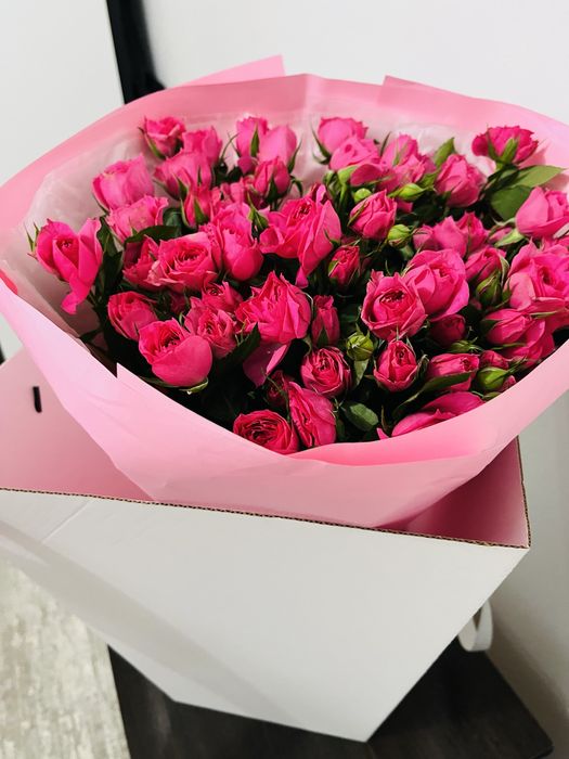 Цветы букет спрей розы