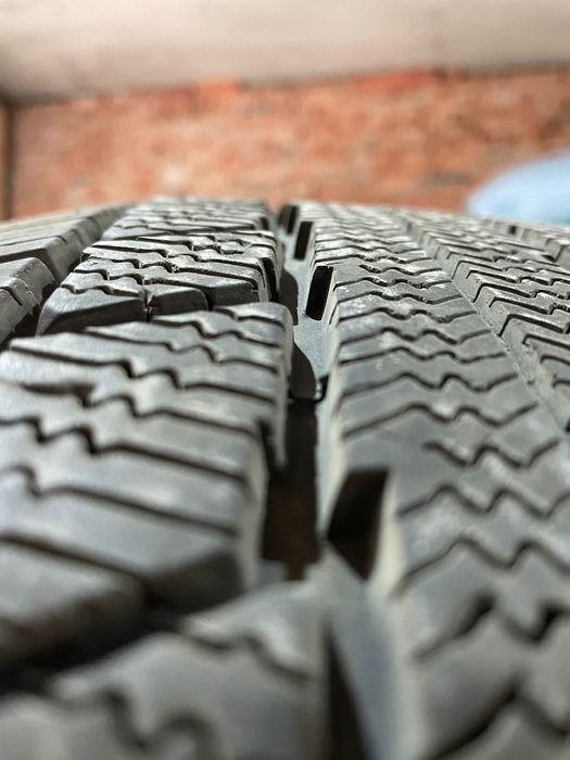 Продам зимние шины TRIANGLE