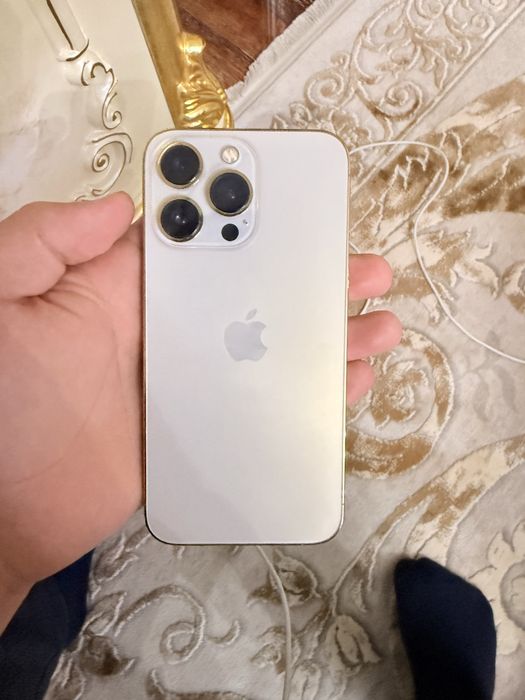 Iphone 13 pro gold