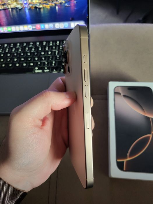 Iphone 16 Pro Max Desert Titanium отличен