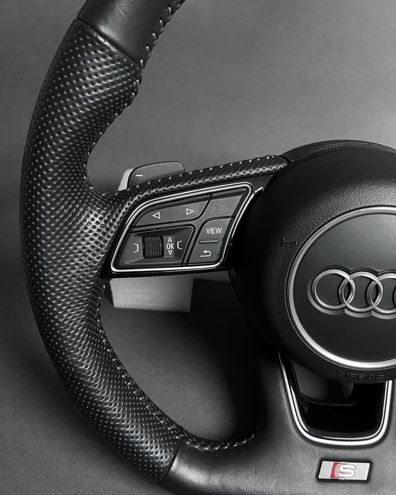 Оригинален волан с пера Ауди С3 8V фейслифт / Audi S3 8V FL Wheel