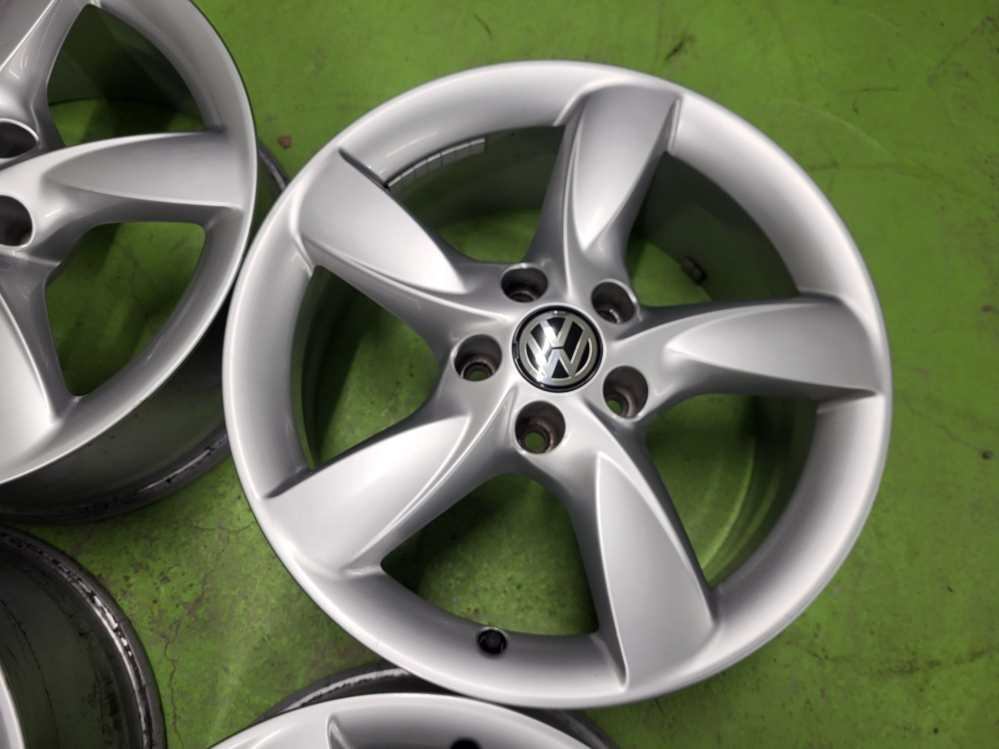 17 5x112 Vw Passat Touran Caddy 5х112