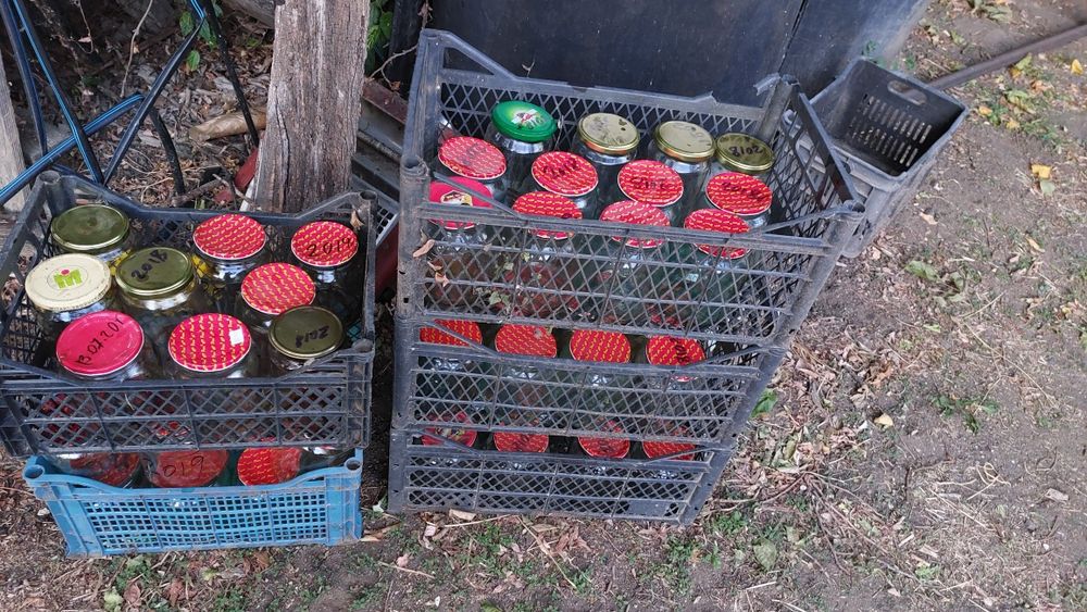 Продавам буркани