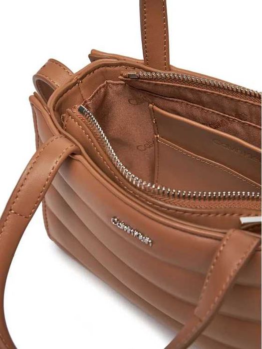 Оригинална чанта Calvin Klein