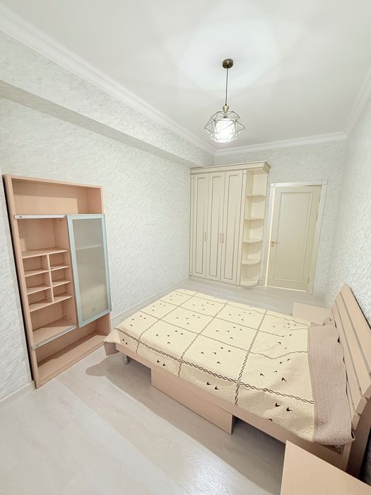 Циолковский кўчада 3 хонали 110 кв м квартира сотилади