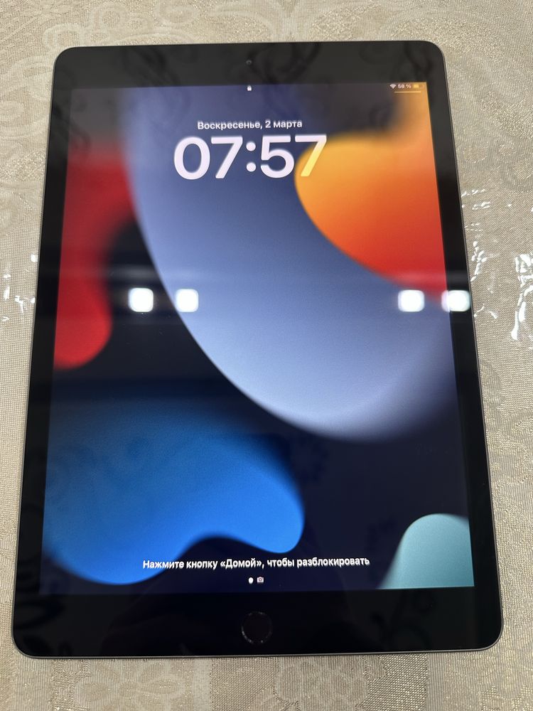 Apple ipad 8/10,2/128gb +Apple pencil