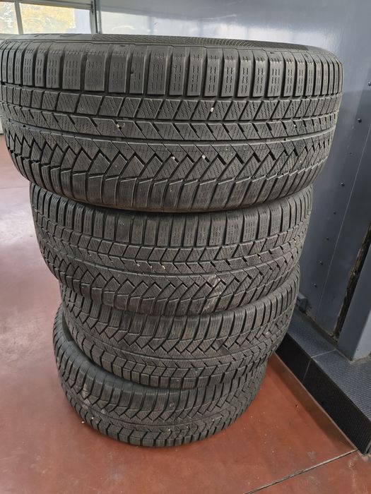 Vând cauciucuri iarna 265/55/19 continental
