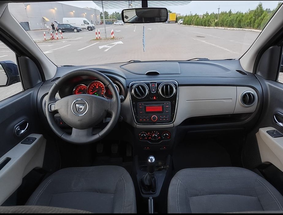 Dacia Lodgy 2014, cu 7 locuri, benzină 1,6, import Germania