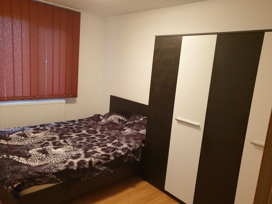 Închiriez apartament 3 camere