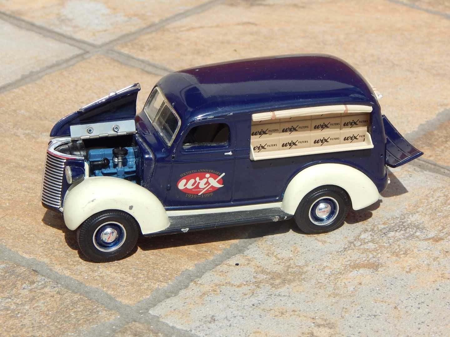Macheta masina epoca livrare filtre ulei Wix Chevrolet Canopy 1939 SUA