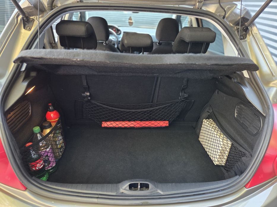 Peugeot Style 208 1.2i PureTech 82 cp an 2015