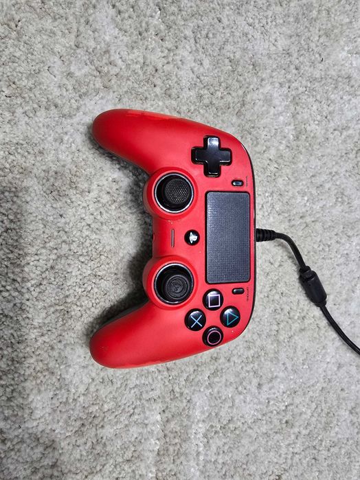 PS4 cu jocuri si accesorii