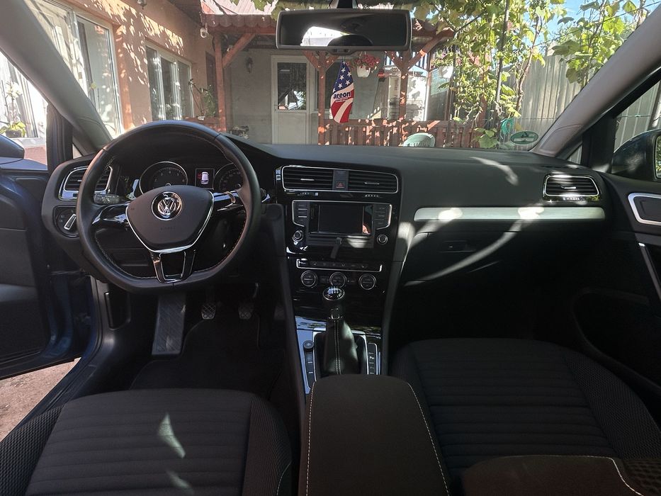 VW Golf 7 CUP Edition 1.2 TSI + GPL | 105CP | Trapa panoramică