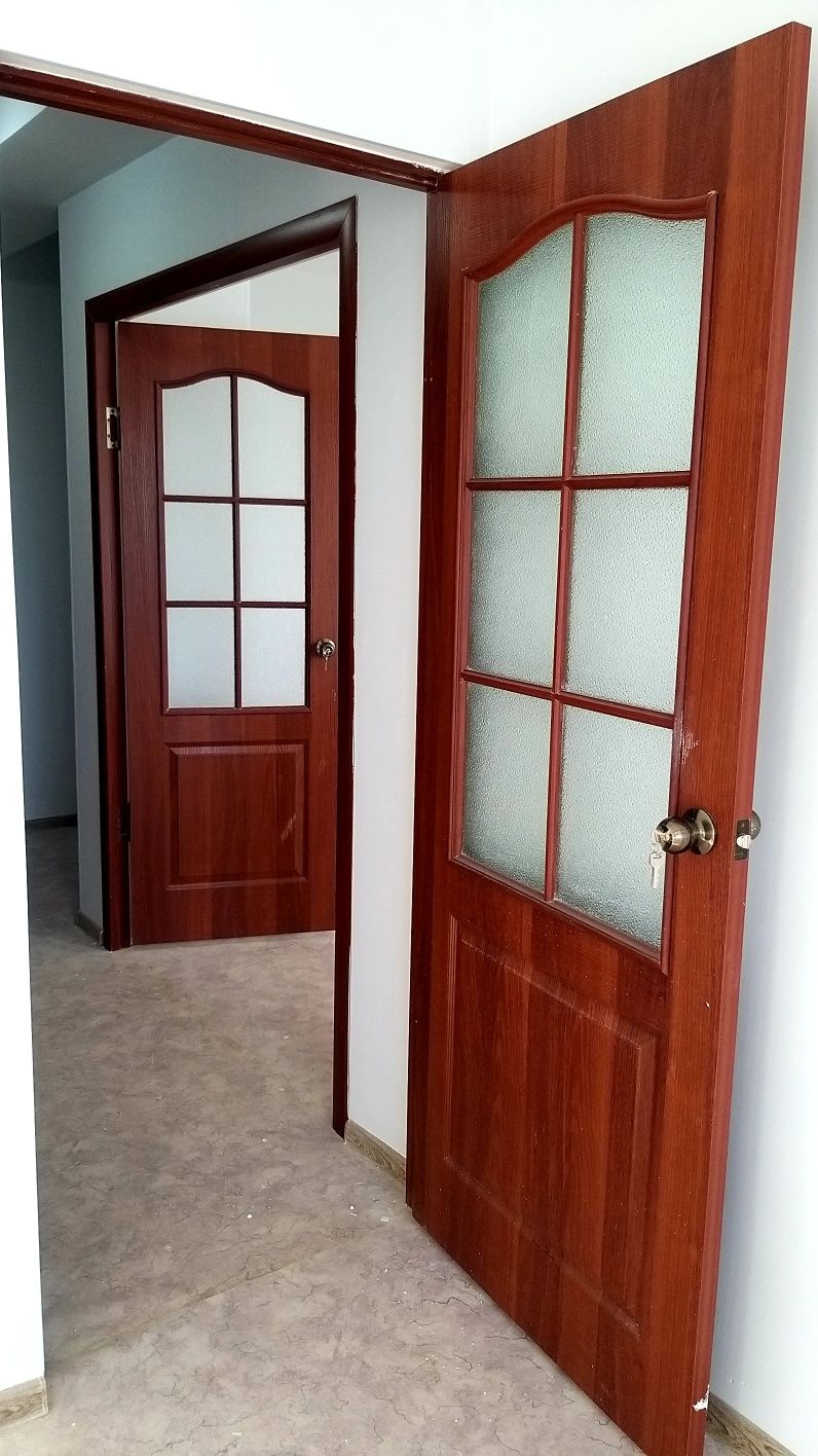 Двери межкомнатные: 3шт (200×80)