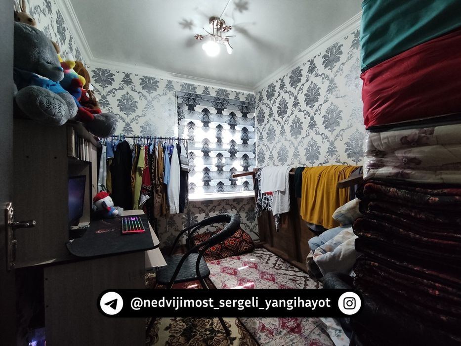 Сергели Чаш тепа кварт на земле 4ком+Хол 100кв,м. 100м до 1 ст метро