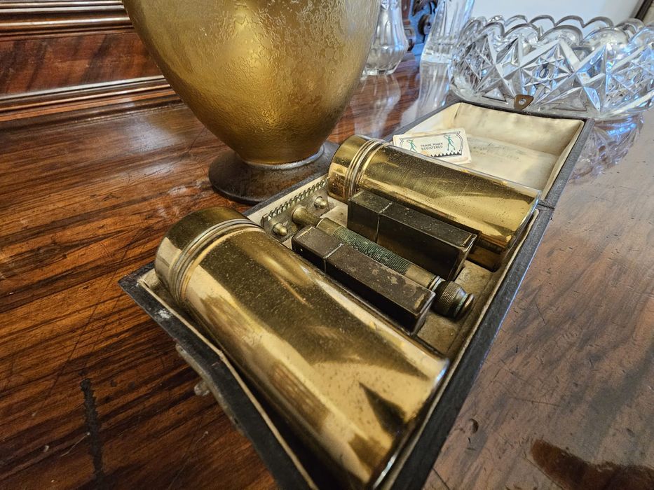 Aparat de ras  smf England