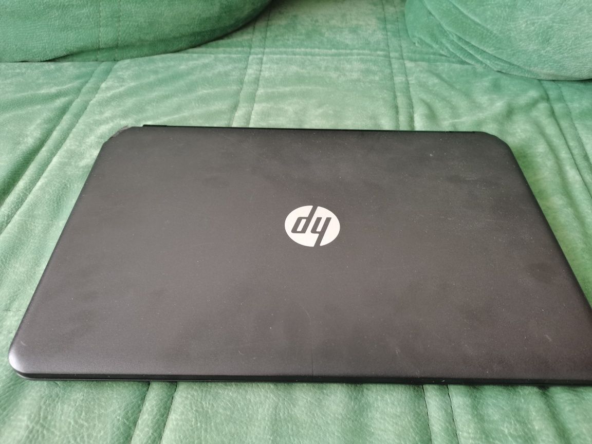 Vând laptop HP 255 G3