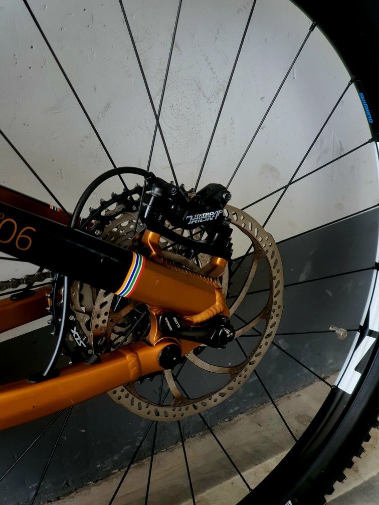 Bicicleta electrica / Bosch 625 Wh / FOX / Rockshox - ca nouă