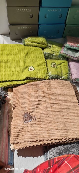 Optom “Yumshoq mikrofiber sochiqlar – tozalash uchun ideal!”

“Rangli