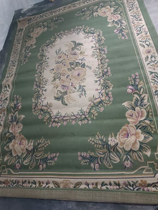 Продам ковер 2х3м, цена 6000, торг