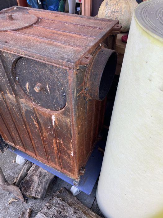 Focar semineu din fonta