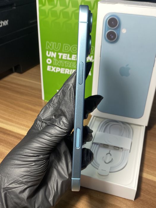iPhone 16 Plus • 256 GB • Teal