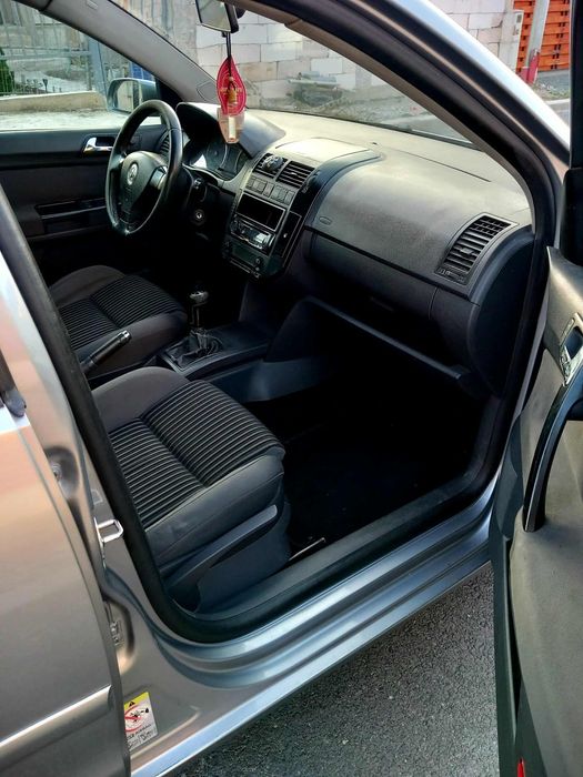 Vănd Volkswagen polo 9N