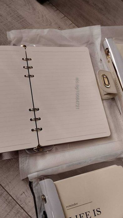 Луксозен тефтер в 3 цвята за подарък