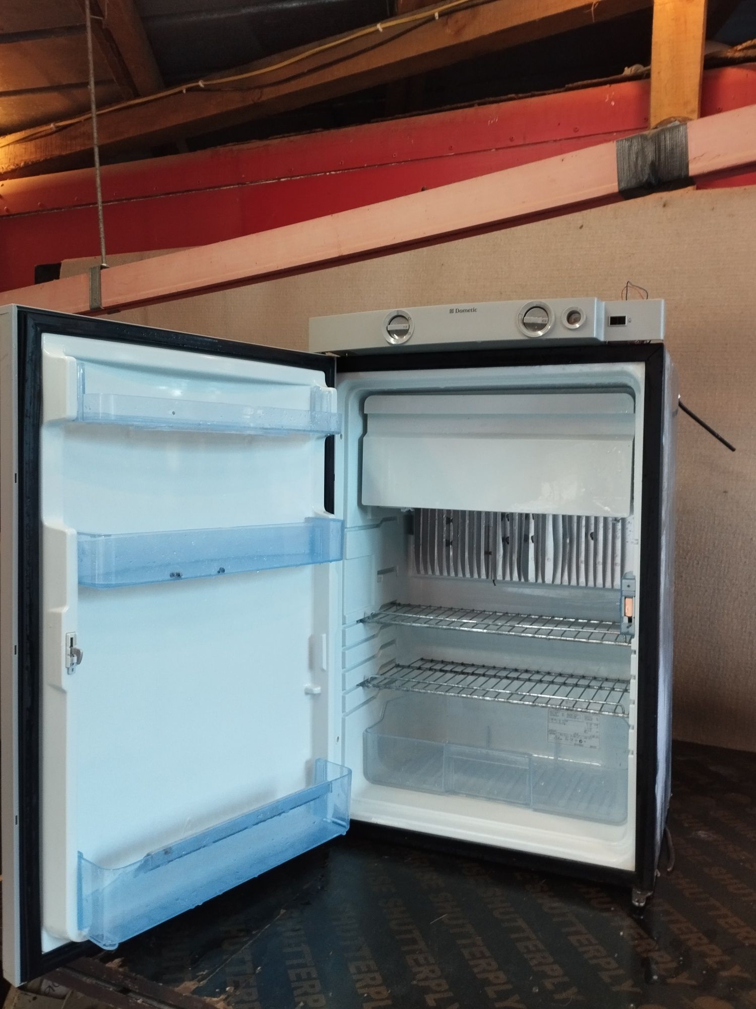 Хладилник на газ 12 волта за кемпер  каравана