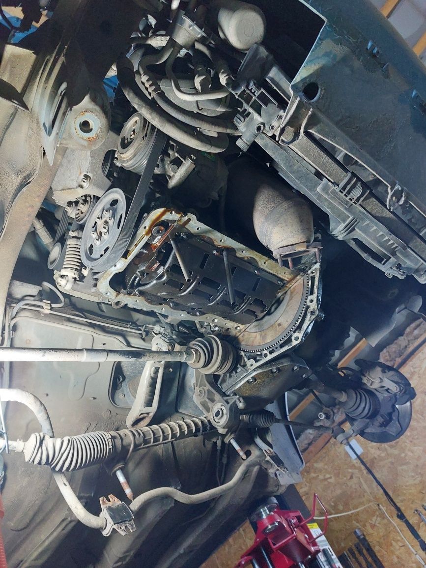 Mecanic auto pe traseu sau domiciliu