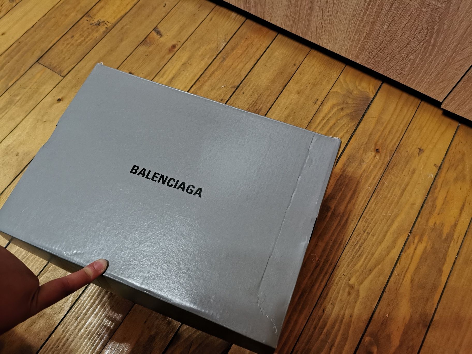 Обувки Баленсиага