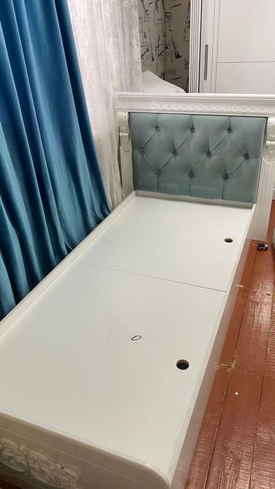 Продаётся кровать 90×200метр